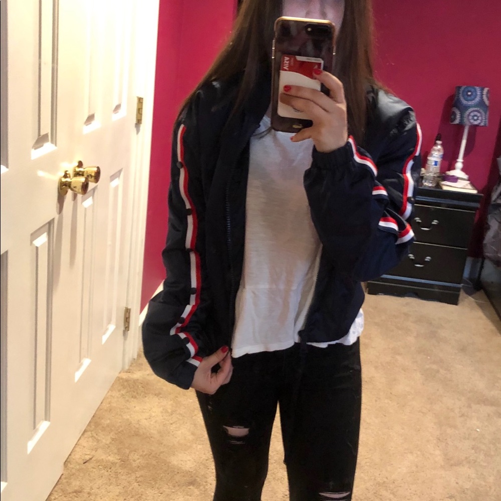 NWT Kendall & Kylie Striped Bomber Jacket in Navy - Picture 7 of 8